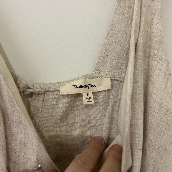 Mini to midi in length safari-esque dress - Picture 2 of 4